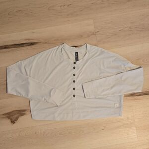 Vuori Avalon Cropped Henley, Light Grey, Size Small